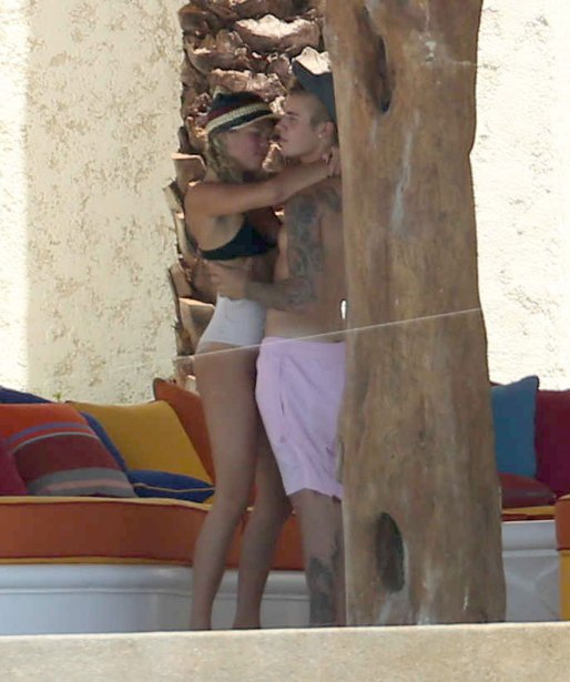 Exclusive... 52156829 Sofia Richie and her boyfriend Justin Bieber are seen celebrating Sofia's 18th birthday in Cabo San Lucas, Mexico on August 25, 2016. The two couldn't keep their eyes or hands off each other, as they were seen hugging and kissing, and enjoying each other's company while drinking beers and relaxing. ***NO USE W/O PRIOR AGREEMENT - CALL FOR PRICING*** FameFlynet, Inc - Beverly Hills, CA, USA - +1 (310) 505-9876