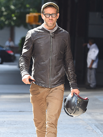 Ryan Reynolds heads out on a motorcycle in Tribeca, NYC Pictured: Ryan Reynolds Ref: SPL1341299 260816 Picture by: Splash News Splash News and Pictures Los Angeles:310-821-2666 New York:212-619-2666 London:870-934-2666 photodesk@splashnews.com 