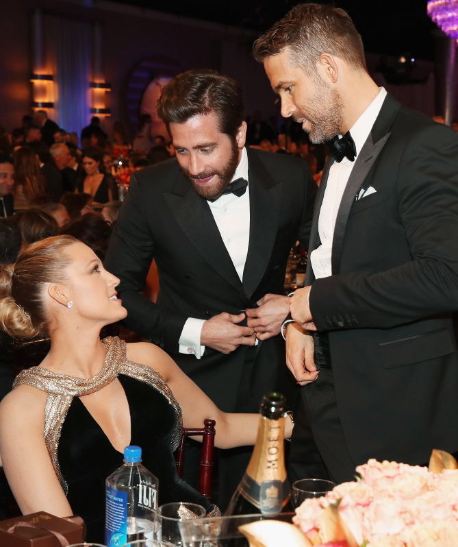 BEVERLY HILLS, CA - JANUARY 08: EXCLUSIVE ACCESS - PREMIUM RATES APPLY. FACEBOOK OUT. 74th ANNUAL GOLDEN GLOBE AWARDS -- Pictured: (l-r) Actress Blake Lively, actor Jake Gyllenhaal, and actor Ryan Reynolds at the 74th Annual Golden Globe Awards held at the Beverly Hilton Hotel on January 8, 2017. (Photo by Christopher Polk/NBC/NBCU Photo Bank)