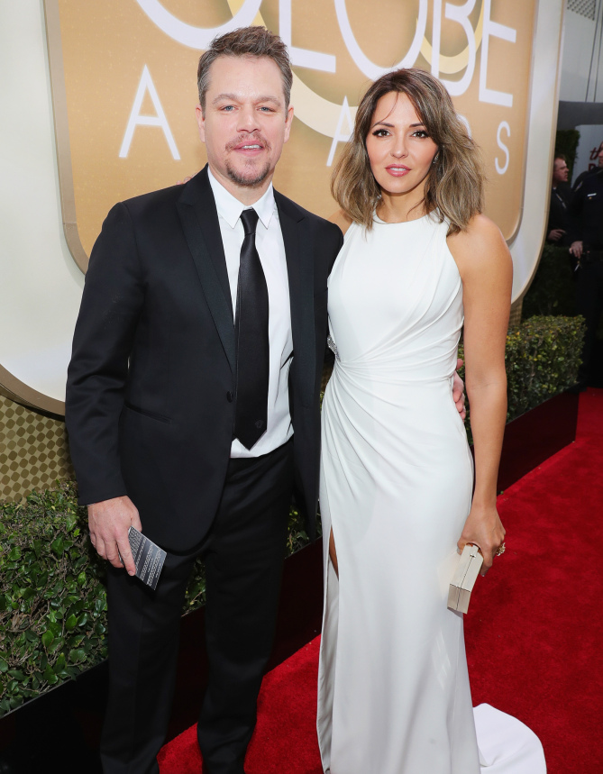 BEVERLY HILLS, CA - JANUARY 08: 74th ANNUAL GOLDEN GLOBE AWARDS -- Pictured: (l-r) Actor Matt Damon and Luciana Barroso arrive to the 74th Annual Golden Globe Awards held at the Beverly Hilton Hotel on January 8, 2017. (Photo by Neilson Barnard/NBCUniversal/NBCU Photo Bank via Getty Images)